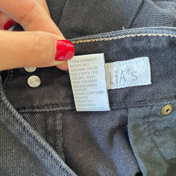 Black denim shorts - Picture 5 of 6